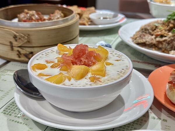 國父紀念館美食探店!維記茶餐廳,品嚐正宗港式茶餐廳美味,道地港點必點。