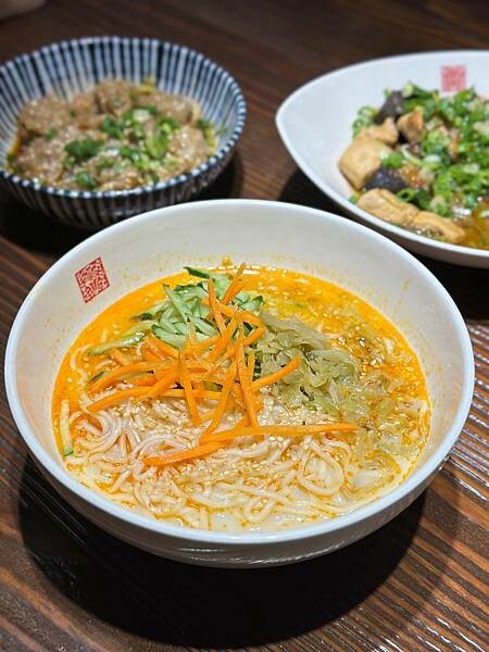 新北市林口區[林口三井美食] 春水堂 (林口店)  必點珍珠奶茶+牛肉麵 @蛋寶趴趴go