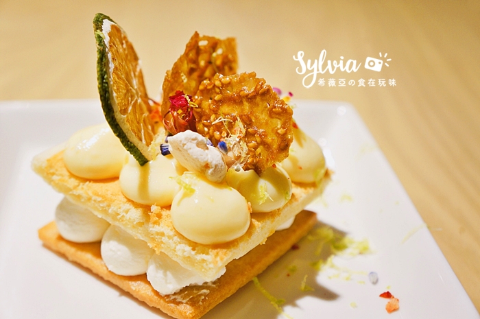 【台北東區】樂福REVEL Eatery & Juice Bar，城市巷弄裡的清新小綠地餐廳～