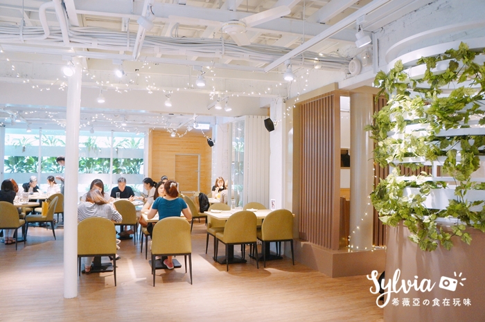 【台北東區】樂福REVEL Eatery & Juice Bar，城市巷弄裡的清新小綠地餐廳～