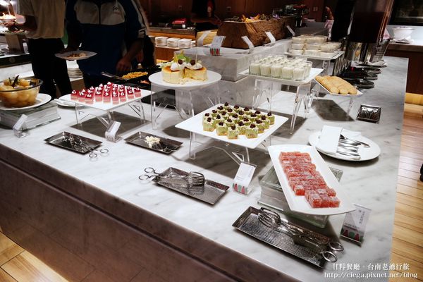 【台南東區│Buffet】老爺行旅。甘粹餐廳│義式半自助式午晚餐、Buffet表現比主餐好│評價待觀察...