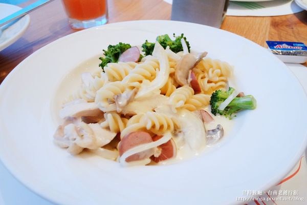 【台南東區│Buffet】老爺行旅。甘粹餐廳│義式半自助式午晚餐、Buffet表現比主餐好│評價待觀察...