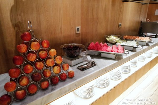 【台南東區│Buffet】老爺行旅。甘粹餐廳│義式半自助式午晚餐、Buffet表現比主餐好│評價待觀察...