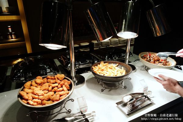 【台南東區│Buffet】老爺行旅。甘粹餐廳│義式半自助式午晚餐、Buffet表現比主餐好│評價待觀察...