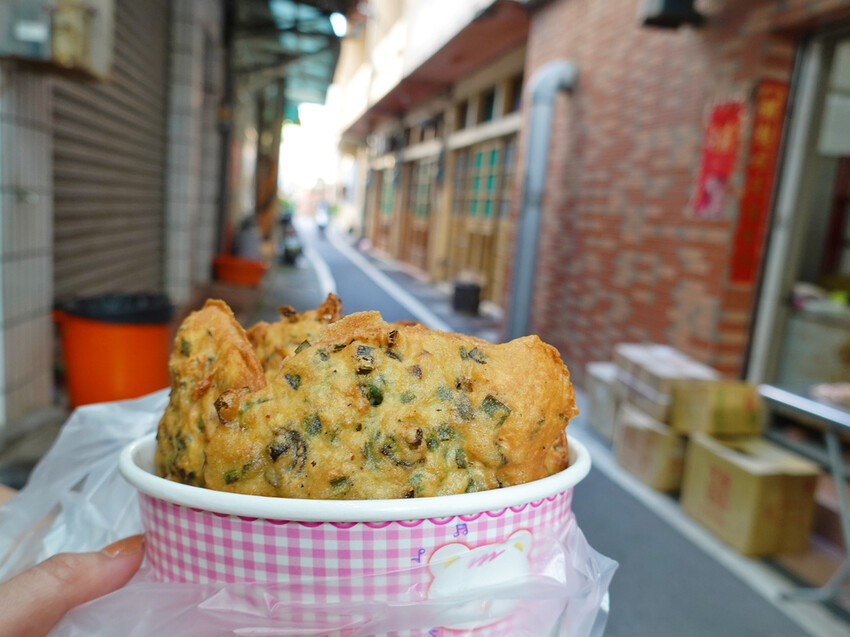 彰化芳苑—巷仔內蚵仔炸/泉芳枝仔冰｜一網打盡酥脆鮮味小吃和三代傳承古早味冰品｜王功漁港、芳苑燈塔、普山