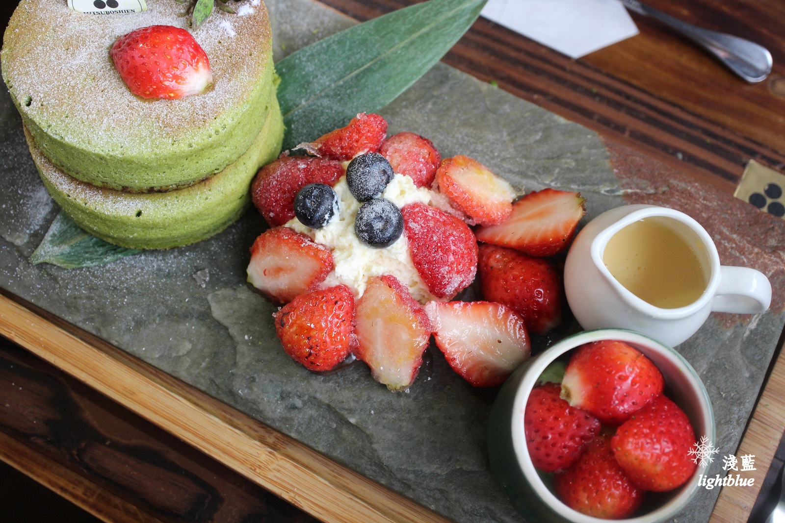 台中美食：淺藍 × 三星丸～草莓季限定必吃草莓御判燒、山城花魁、山城盛宴，滿滿的抹茶加草莓大平台!