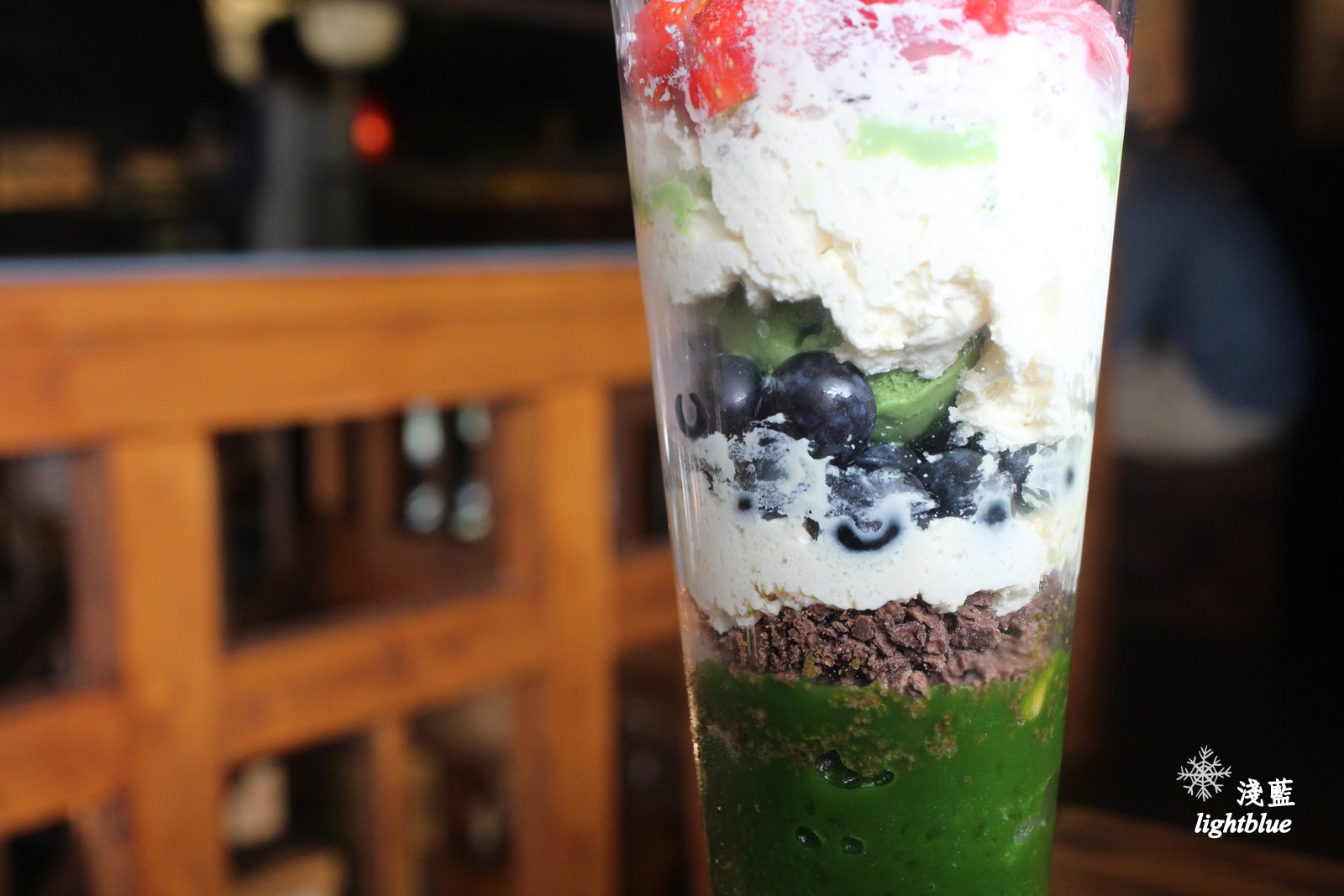 台中美食：淺藍 × 三星丸～草莓季限定必吃草莓御判燒、山城花魁、山城盛宴，滿滿的抹茶加草莓大平台!