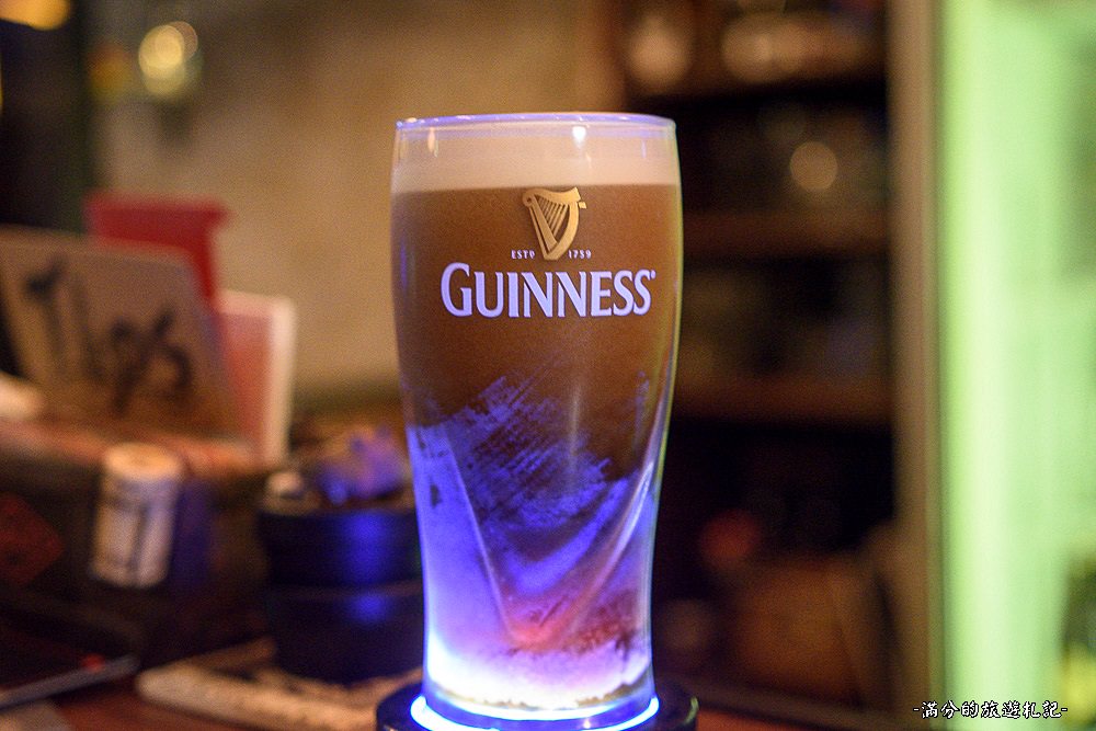 新竹東區美食》DOCK道可小酒館 美味雙拼PIZZA＆精釀啤酒 竹科絕佳享受的飲酒空間 - 滿分的旅遊札記