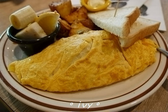 the Diner樂子美式餐廳(新竹日光店)：♥ 新竹食 ♥ 樂子餐廳。大份量的早午餐