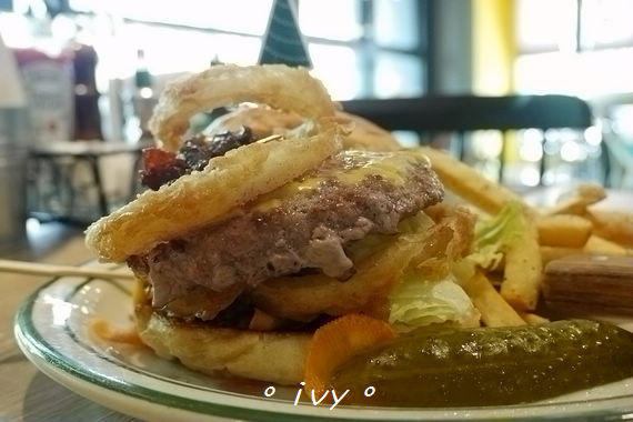 the Diner樂子美式餐廳(新竹日光店)：♥ 新竹食 ♥ 樂子餐廳。大份量的早午餐