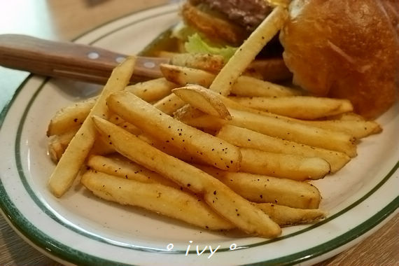 the Diner樂子美式餐廳(新竹日光店)：♥ 新竹食 ♥ 樂子餐廳。大份量的早午餐