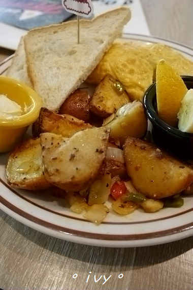 the Diner樂子美式餐廳(新竹日光店)：♥ 新竹食 ♥ 樂子餐廳。大份量的早午餐