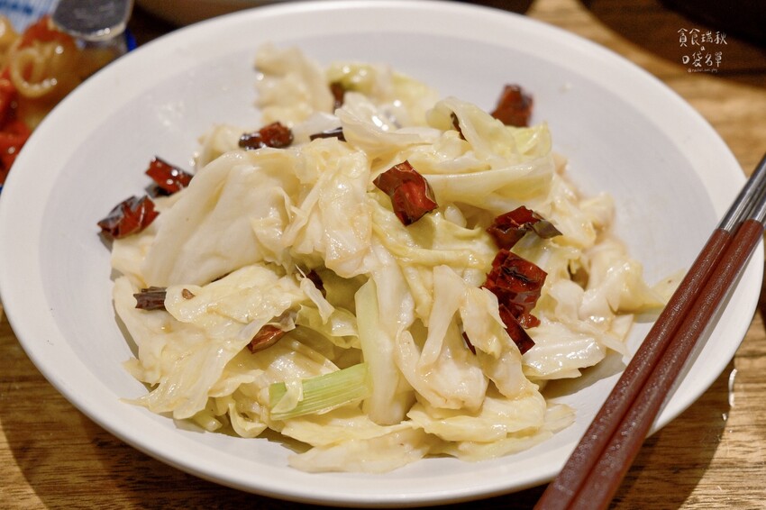 台中西屯｜勁辣涮嘴的川菜料理！經典重現《黑白大廚》麻辣奶油金