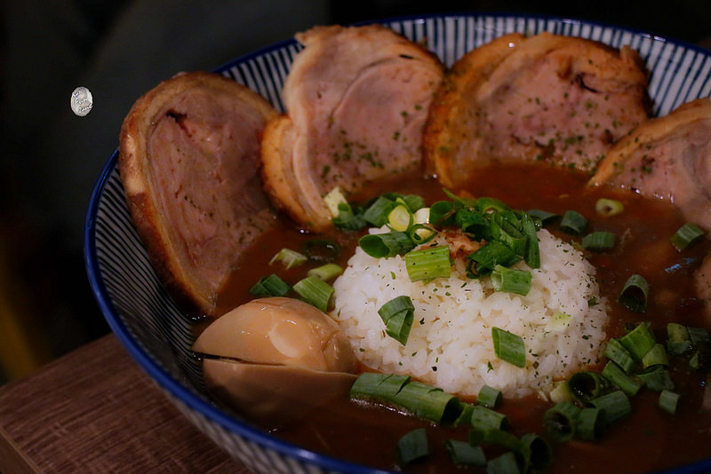 找地方坐/ Kate's FZ 找地方坐/ Kate's FZ