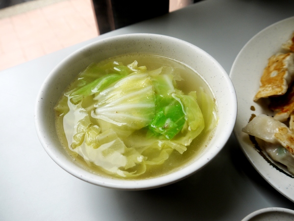 南京水餃鍋貼專賣店：[台中西區]南京水餃鍋貼專賣，鍋貼真的很不賴~可以去認識看看。