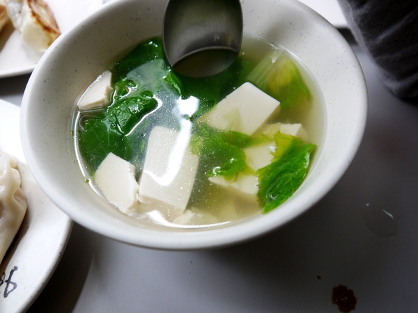 南京水餃鍋貼專賣店：[台中西區]南京水餃鍋貼專賣，鍋貼真的很不賴~可以去認識看看。