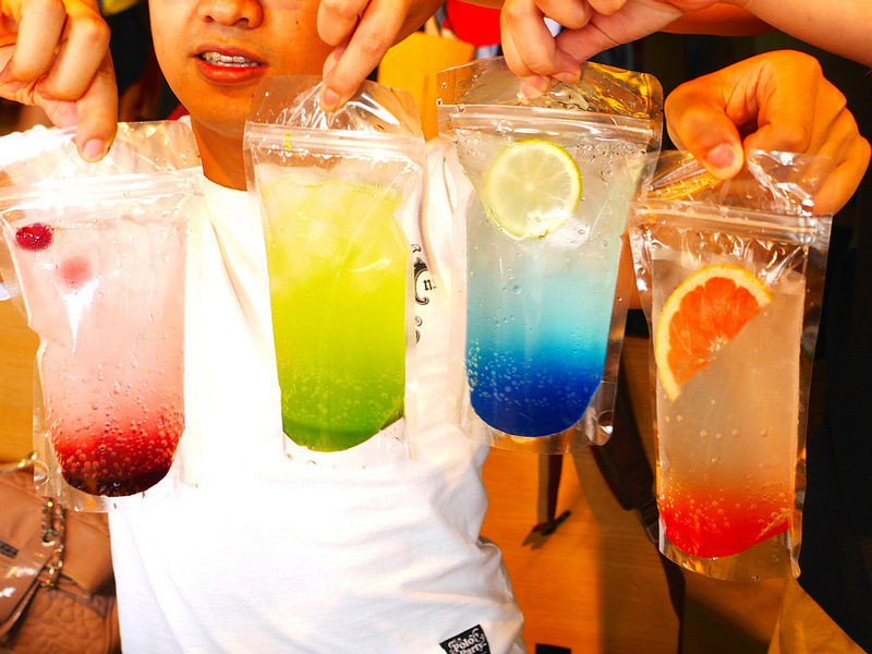 【台北車站美食】《K棒韓式料理》韓國時尚潮流餐飲～聚餐部隊鍋x烤豬五花x起司料理x哈密瓜冰x啤酒冰沙x點滴飲料x彩虹刨冰|這麼殺底片的餐點哪裡有?!（四人套餐可省一千!!!）