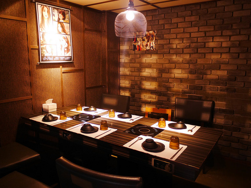 【台北車站美食】《K棒韓式料理》韓國時尚潮流餐飲～聚餐部隊鍋x烤豬五花x起司料理x哈密瓜冰x啤酒冰沙x點滴飲料x彩虹刨冰|這麼殺底片的餐點哪裡有?!（四人套餐可省一千!!!）