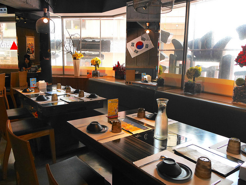 【台北車站美食】《K棒韓式料理》韓國時尚潮流餐飲～聚餐部隊鍋x烤豬五花x起司料理x哈密瓜冰x啤酒冰沙x點滴飲料x彩虹刨冰|這麼殺底片的餐點哪裡有?!（四人套餐可省一千!!!）