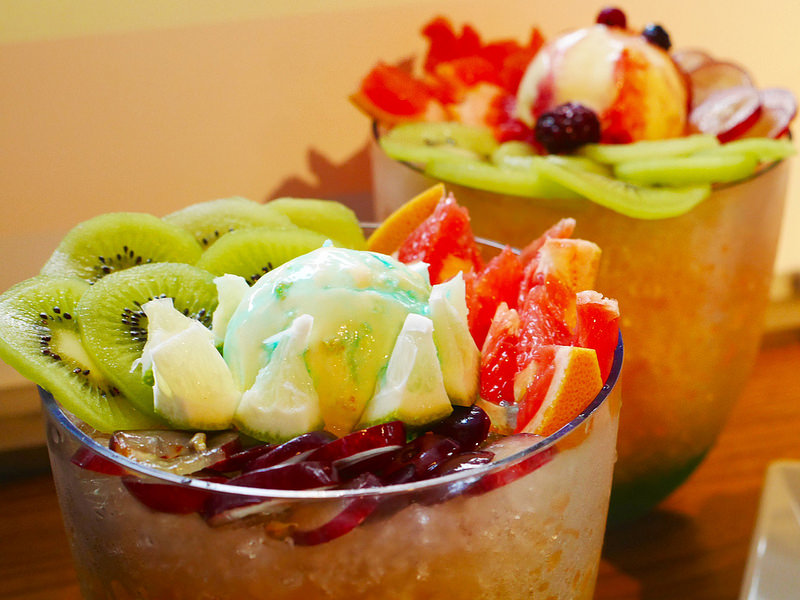 【台北車站美食】《K棒韓式料理》韓國時尚潮流餐飲～聚餐部隊鍋x烤豬五花x起司料理x哈密瓜冰x啤酒冰沙x點滴飲料x彩虹刨冰|這麼殺底片的餐點哪裡有?!（四人套餐可省一千!!!）