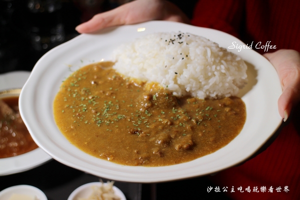 Sigrid Coffee：中山咖啡『Sigrid Coffee珈琲』高顏值店長/冰滴咖啡/約會餐廳/ 捷運松江南京站