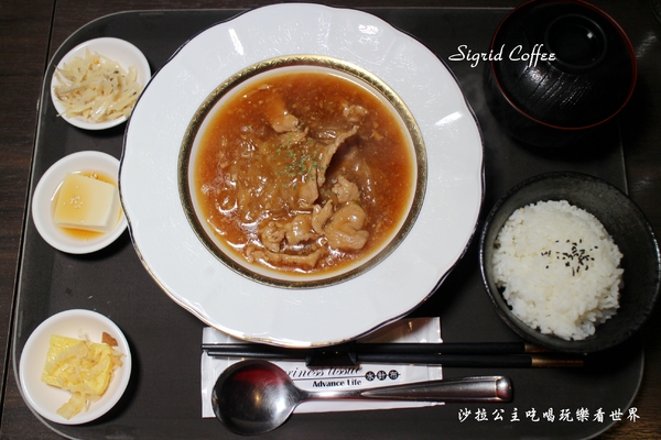 Sigrid Coffee：中山咖啡『Sigrid Coffee珈琲』高顏值店長/冰滴咖啡/約會餐廳/ 捷運松江南京站