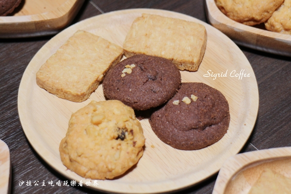 Sigrid Coffee：中山咖啡『Sigrid Coffee珈琲』高顏值店長/冰滴咖啡/約會餐廳/ 捷運松江南京站