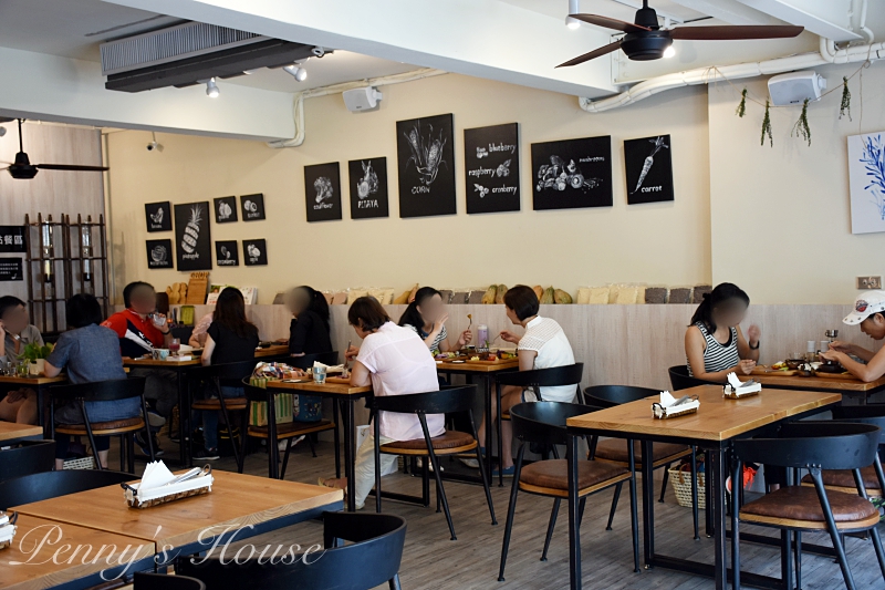 新竹美食推薦：公道五路的繽紛飲食 - 腰果花砧板原食料理超好吃羊排和蔬菜  (二訪紀錄) 健康飲食/低溫烹調