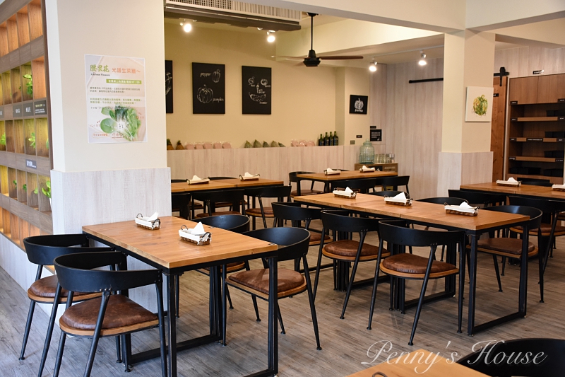 新竹美食推薦：公道五路的繽紛飲食 - 腰果花砧板原食料理超好吃羊排和蔬菜  (二訪紀錄) 健康飲食/低溫烹調