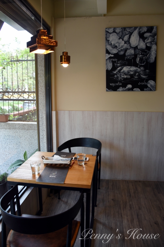 新竹美食推薦：公道五路的繽紛飲食 - 腰果花砧板原食料理超好吃羊排和蔬菜  (二訪紀錄) 健康飲食/低溫烹調