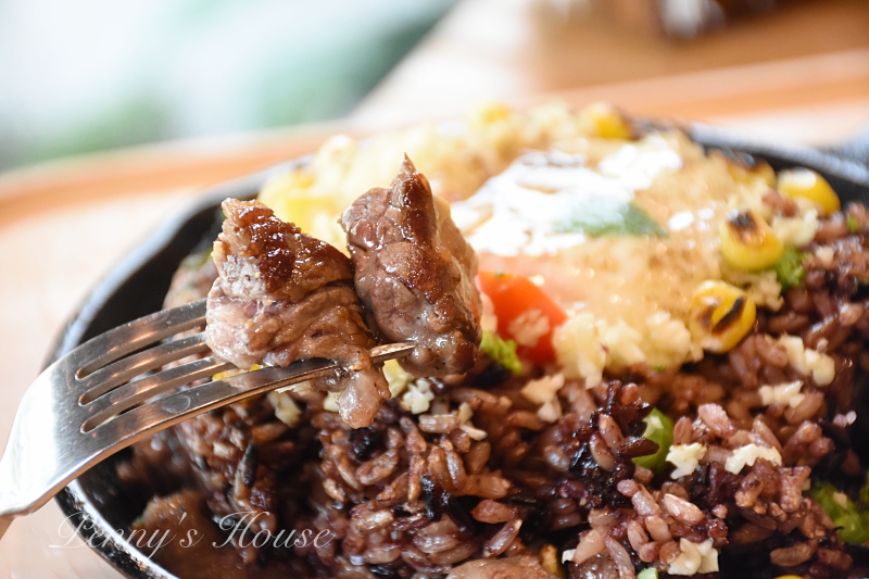 新竹美食推薦：公道五路的繽紛飲食 - 腰果花砧板原食料理超好吃羊排和蔬菜  (二訪紀錄) 健康飲食/低溫烹調
