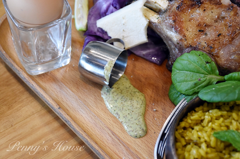 新竹美食推薦：公道五路的繽紛飲食 - 腰果花砧板原食料理超好吃羊排和蔬菜  (二訪紀錄) 健康飲食/低溫烹調