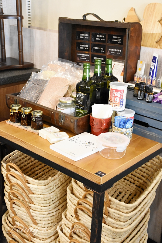 新竹美食推薦：公道五路的繽紛飲食 - 腰果花砧板原食料理超好吃羊排和蔬菜  (二訪紀錄) 健康飲食/低溫烹調