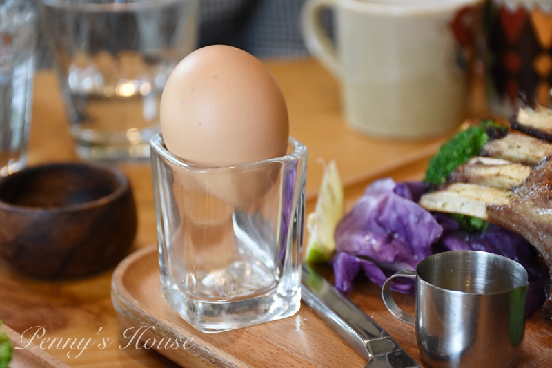 新竹美食推薦：公道五路的繽紛飲食 - 腰果花砧板原食料理超好吃羊排和蔬菜  (二訪紀錄) 健康飲食/低溫烹調