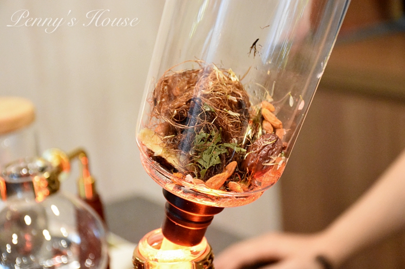 新竹美食推薦：公道五路的繽紛飲食 - 腰果花砧板原食料理超好吃羊排和蔬菜  (二訪紀錄) 健康飲食/低溫烹調