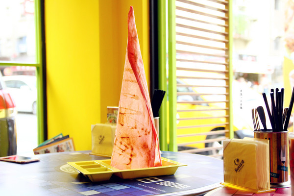 Mamak檔 星馬料理：【台北市大安區。異國料理】Mamak檔 星馬料理  讓你在情人節一秒飛星馬 情人節雙人套餐999 忠孝敦化捷運站 期限106/2/11-106/2/19