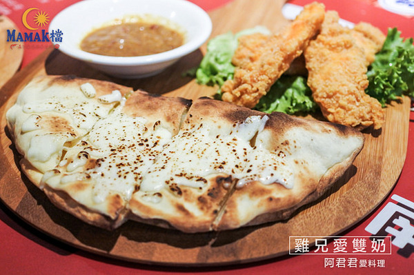 Mamak檔 星馬料理：秋蟹來了！Mamak檔星馬料理。香辣咖哩海鮮叻沙新滋味讓人食指大動~餐後來點巧克力香蕉煎餅好幸福