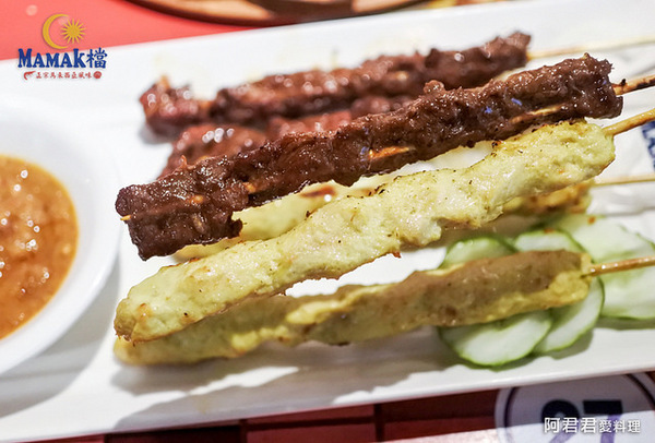 Mamak檔 星馬料理：秋蟹來了！Mamak檔星馬料理。香辣咖哩海鮮叻沙新滋味讓人食指大動~餐後來點巧克力香蕉煎餅好幸福