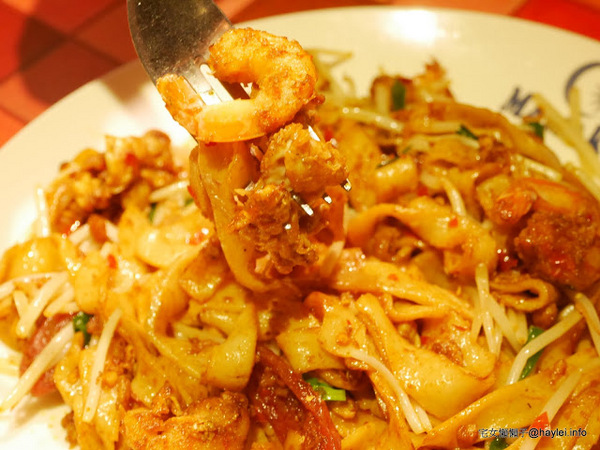 Mamak檔 星馬料理:二訪令人難以忘懷的Mamak檔星馬料理二訪 舊愛仍美(加央吐司、炒粿條)、新寵上心頭(婚宴飯、香料雞肉湯)!