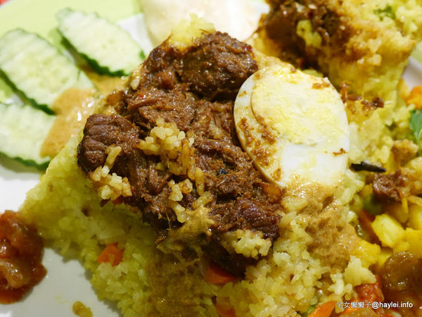 Mamak檔 星馬料理:二訪令人難以忘懷的Mamak檔星馬料理二訪 舊愛仍美(加央吐司、炒粿條)、新寵上心頭(婚宴飯、香料雞肉湯)!