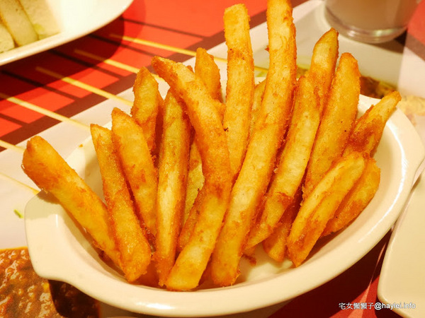 Mamak檔 星馬料理:二訪令人難以忘懷的Mamak檔星馬料理二訪 舊愛仍美(加央吐司、炒粿條)、新寵上心頭(婚宴飯、香料雞肉湯)!