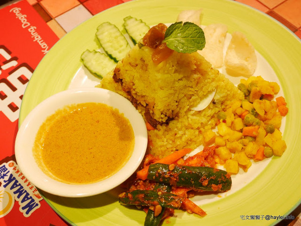 Mamak檔 星馬料理:二訪令人難以忘懷的Mamak檔星馬料理二訪 舊愛仍美(加央吐司、炒粿條)、新寵上心頭(婚宴飯、香料雞肉湯)!