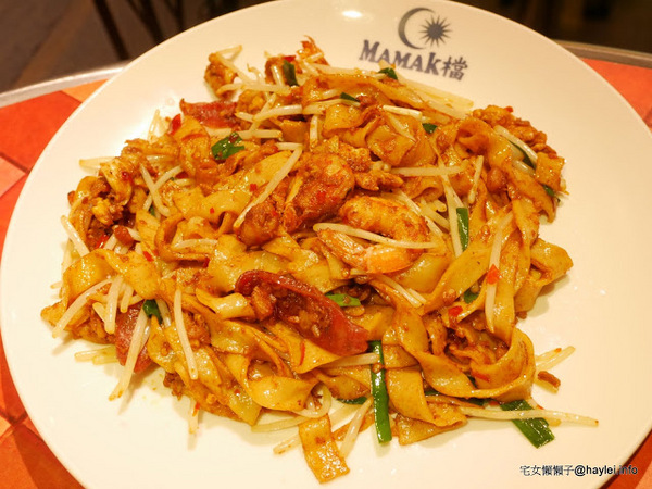Mamak檔 星馬料理：二訪令人難以忘懷的Mamak檔星馬料理二訪 舊愛仍美(加央吐司、炒粿條)、新寵上心頭(婚宴飯、香料雞肉湯)！