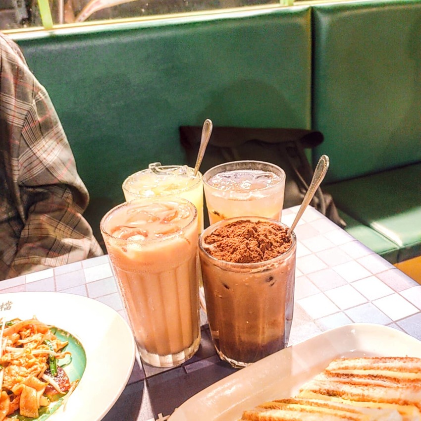 Taipei, Taiwan Mamak檔 星馬料理/ 主餐最推：檳城鴨蛋炒粿條；副餐最推：馬來加央烤麵包加牛油；飲料最推：印度拉茶👌🏻