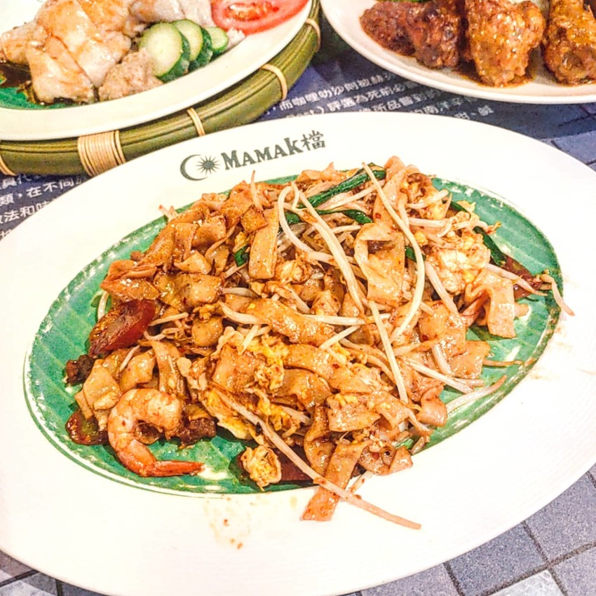 Taipei, Taiwan Mamak檔 星馬料理/ 主餐最推：檳城鴨蛋炒粿條；副餐最推：馬來加央烤麵包加牛油；飲料最推：印度拉茶👌🏻