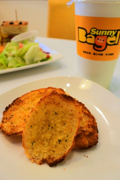 Sunny Bagel 太陽貝果：【台中北區．口碑券 】Sunny Bagel 太陽貝果 ❤ 新的一天就從太陽貝果開始吧