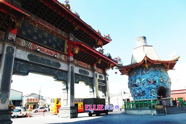 嘉義縣布袋鎮旅遊行程推薦嘉義布袋海景公園 高跟鞋教堂 雲嘉南一日遊 最夯景點嘉義高跟鞋教堂 求財必來北港武德宮財神廟 Walkerland Taipeiwalker Japanwalker Walkerland