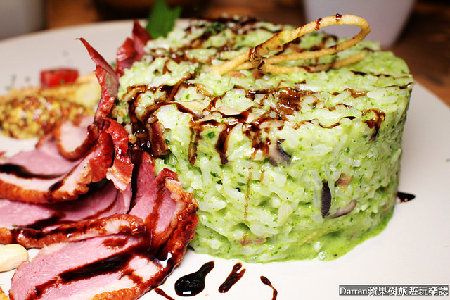 『桃園親子餐廳推薦』夢工場親子主題餐廳★室內大型球池溜滑梯遊戲區親子DIY玩瘋了套餐下午茶也很有水準/桃園中正藝文特區商圈美食(文末有活動送免費兒童餐)