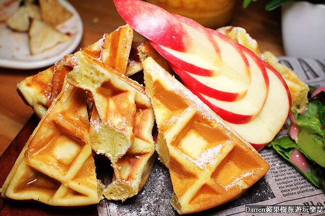 『桃園親子餐廳推薦』夢工場親子主題餐廳★室內大型球池溜滑梯遊戲區親子DIY玩瘋了套餐下午茶也很有水準/桃園中正藝文特區商圈美食(文末有活動送免費兒童餐)