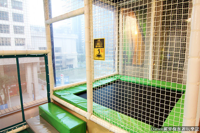 『桃園親子餐廳推薦』夢工場親子主題餐廳★室內大型球池溜滑梯遊戲區親子DIY玩瘋了套餐下午茶也很有水準/桃園中正藝文特區商圈美食(文末有活動送免費兒童餐)